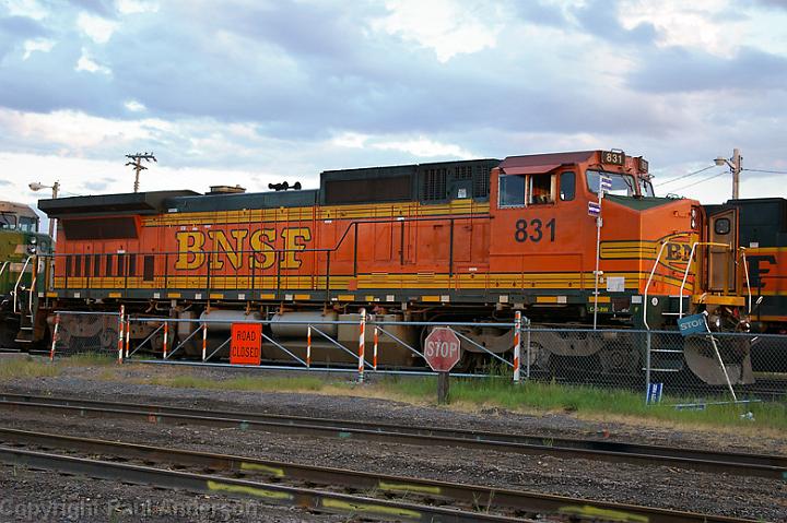 BNSF 831 Dash 8-40CW.jpg